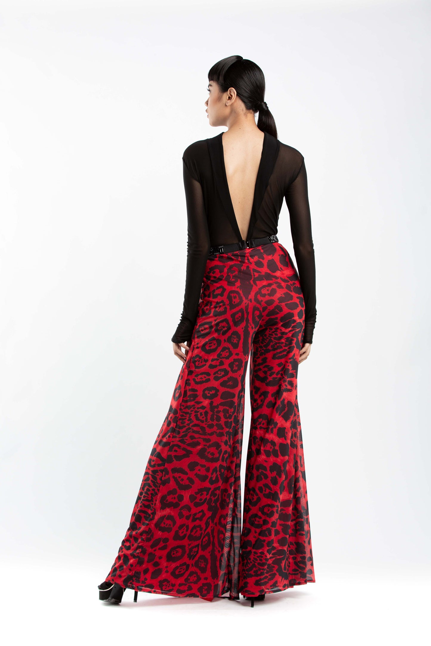 Long Sleeves Open Back Bodysuit